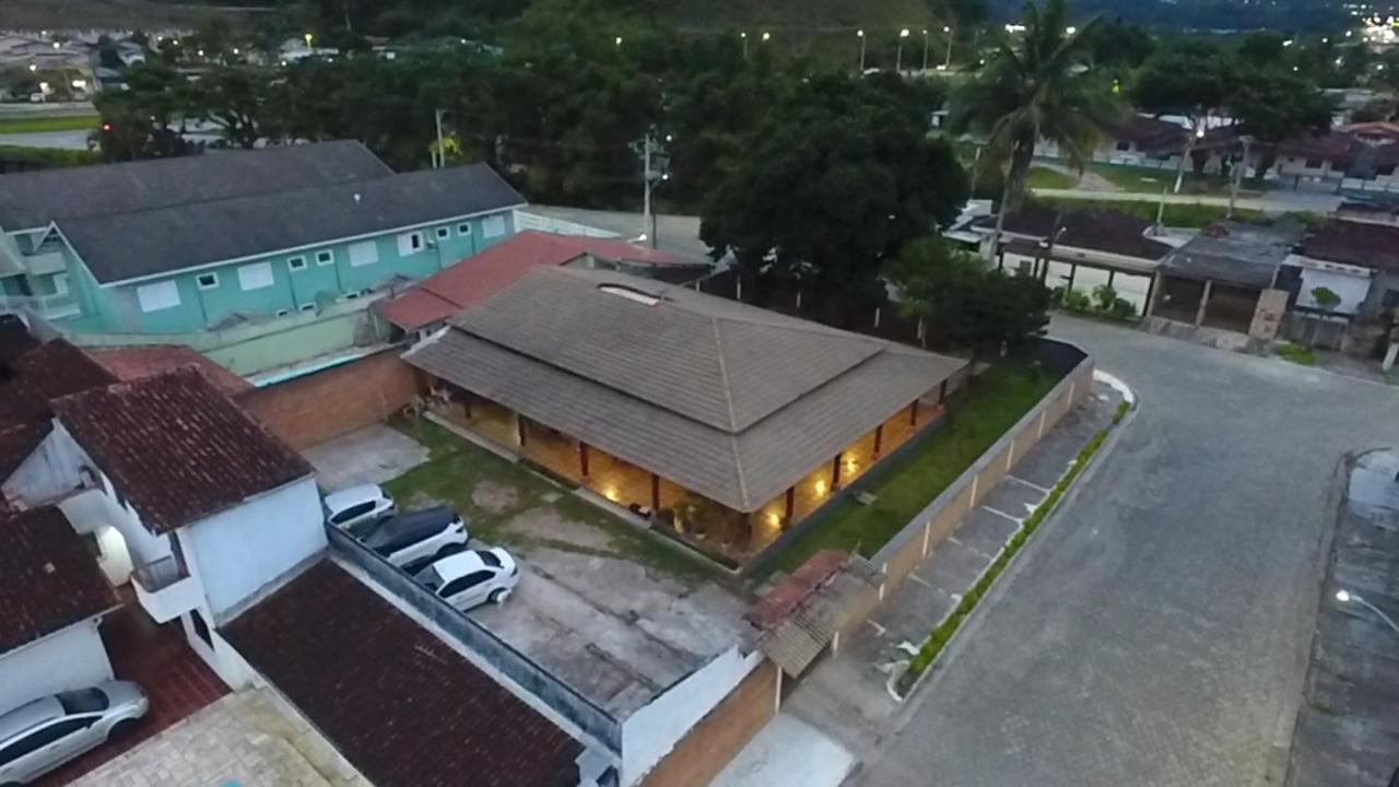 Hospedagem econômica Flor de Maria Caraguatatuba Exterior foto
