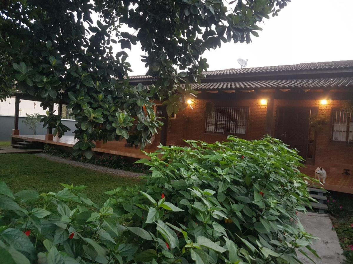 Hospedagem econômica Flor de Maria Caraguatatuba Exterior foto