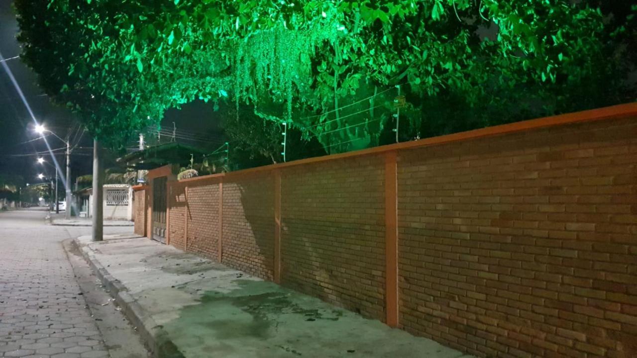 Hospedagem econômica Flor de Maria Caraguatatuba Exterior foto